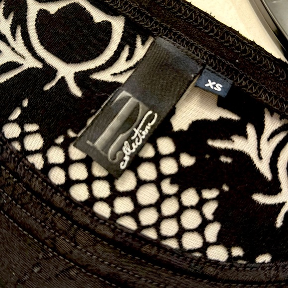 T Collection lace long sleeve top XS - Picture 3 of 4